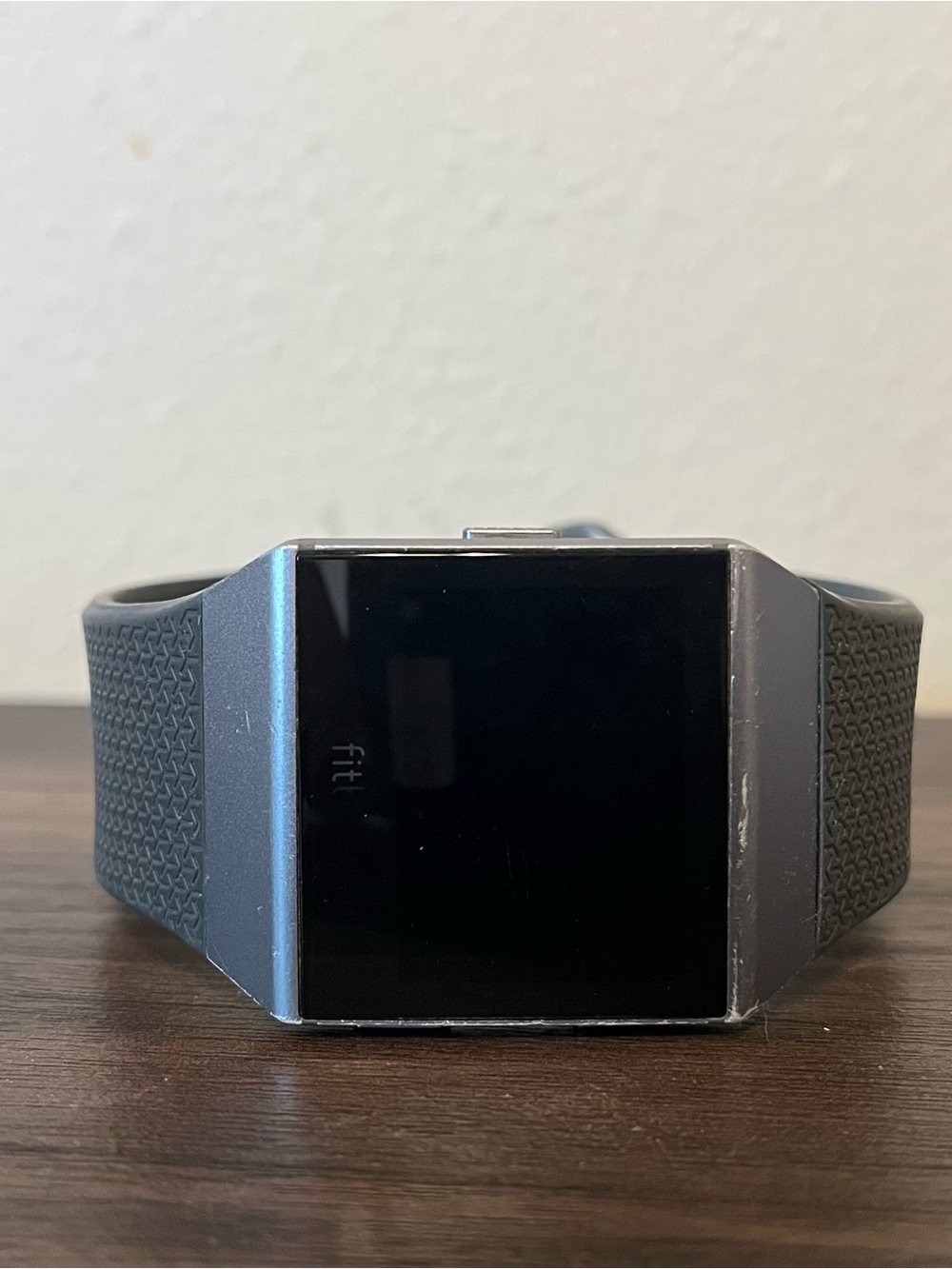 fitbit Smartwatch - Charcoal Gray